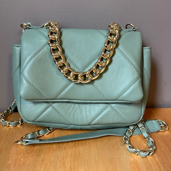 Anna Paola Handbags - Gorgeous Italian leather - quilted pillow leather Anna Paola crossbody handbag